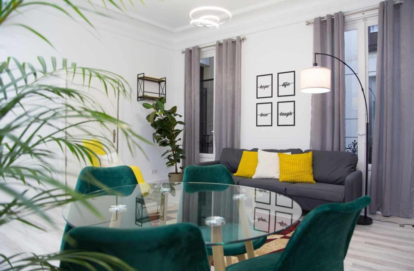 Appartement Lujosa En Cortes