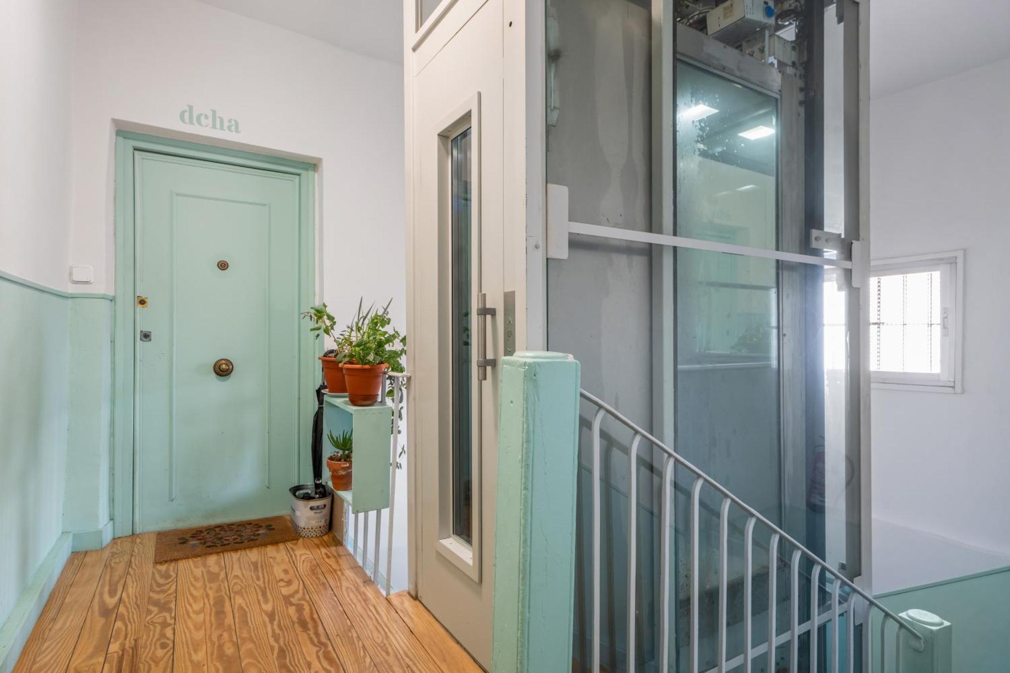 Attic 3bedrms-2baths In Heart Of Malasana