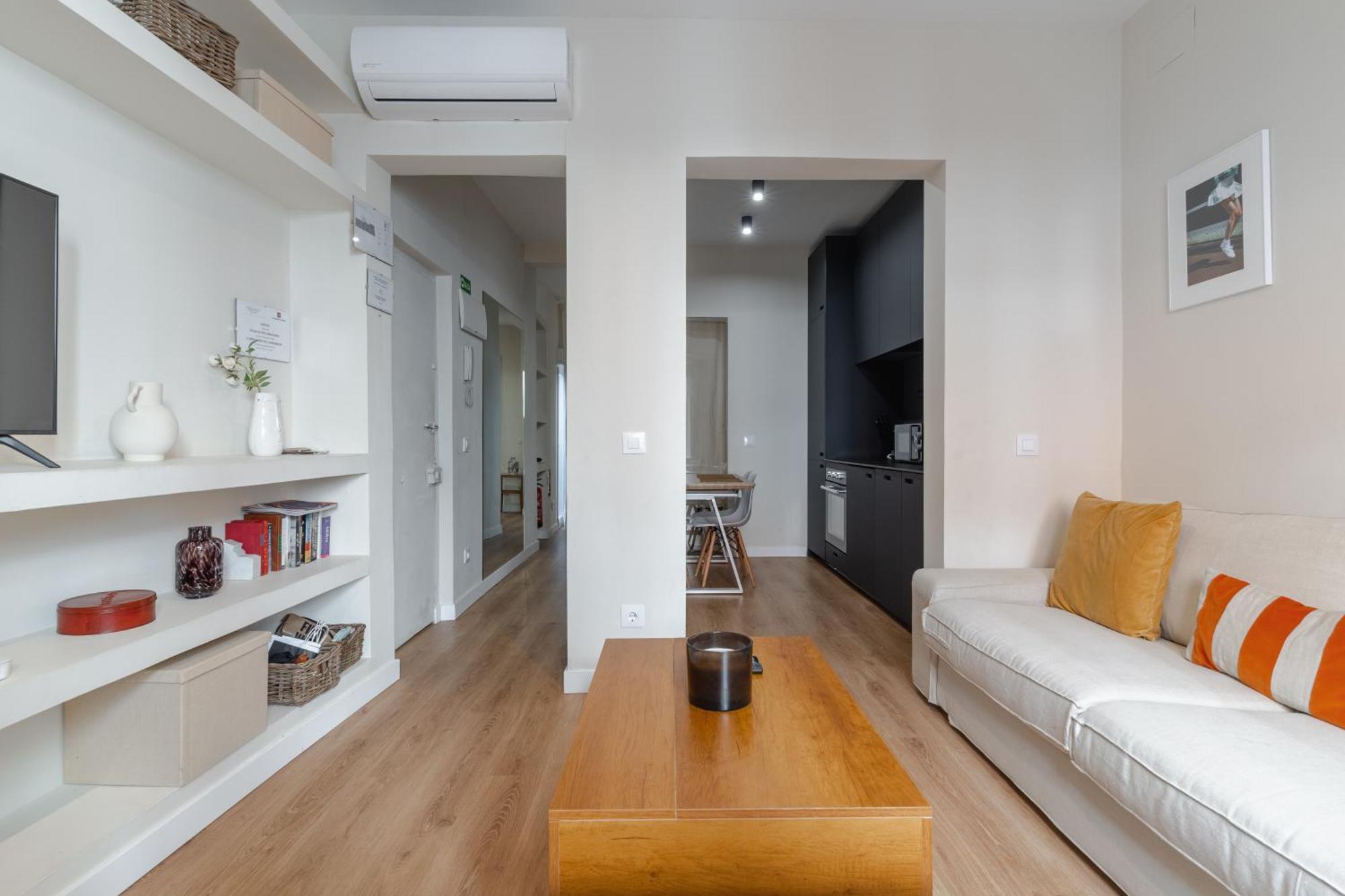 Centric- 1bd 1bth Furnished - Chueca Apartment Madrid