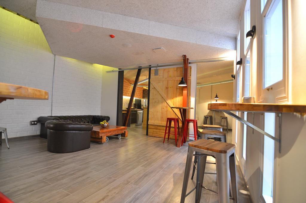 Far Atocha Hostel *