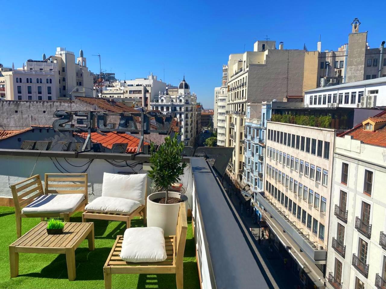 Habitaciones Gran Via -No Aire Acondicionado- Hostal *
