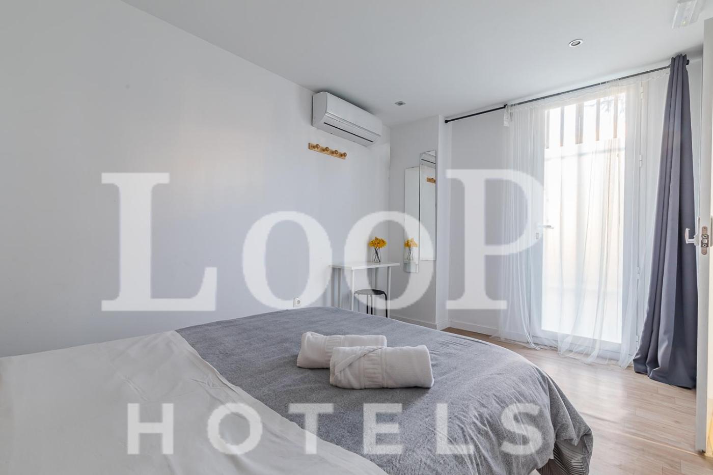 Loop America Auto-Check In Apartment