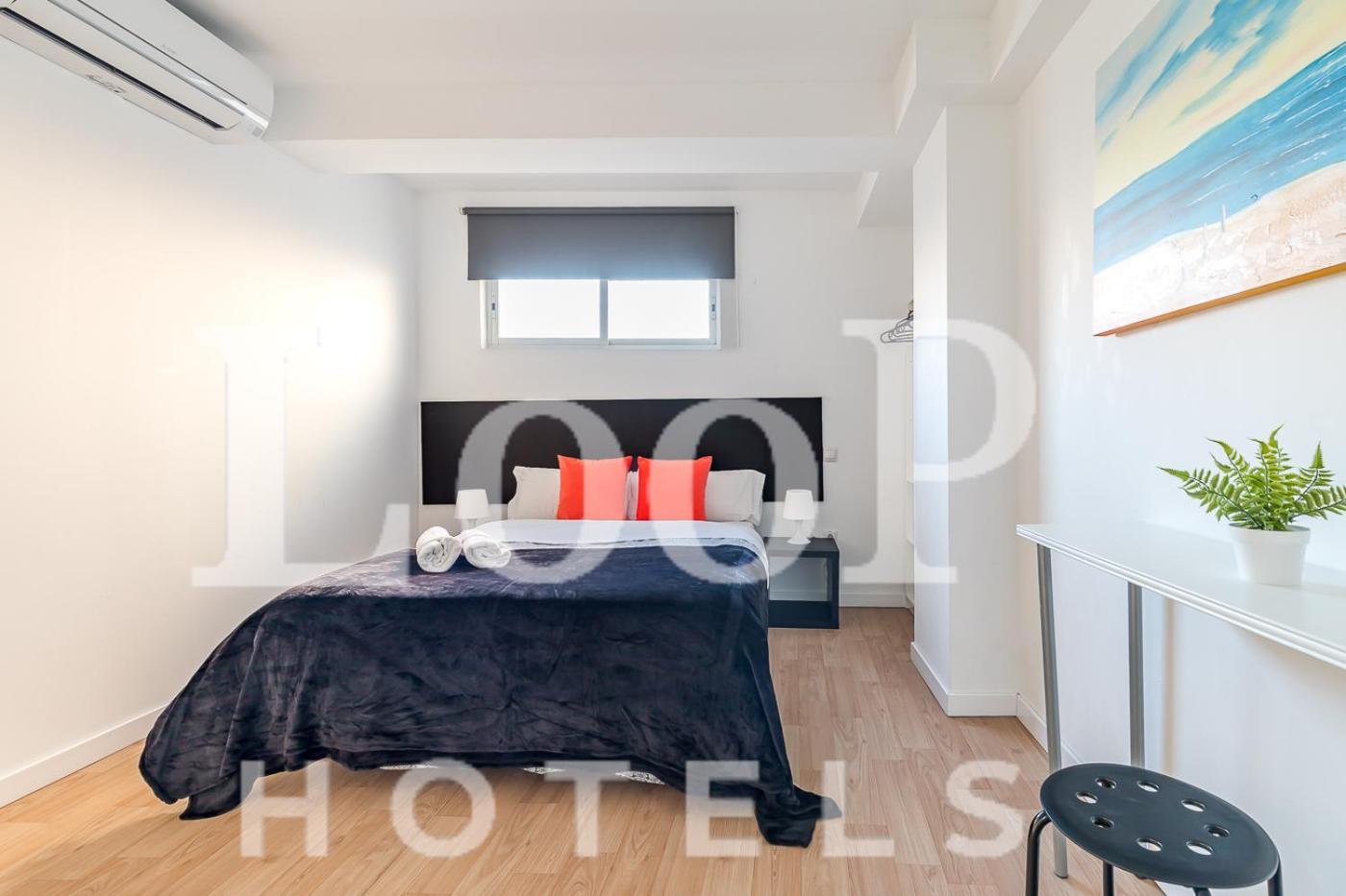 Loop America Auto-Check In Apartment