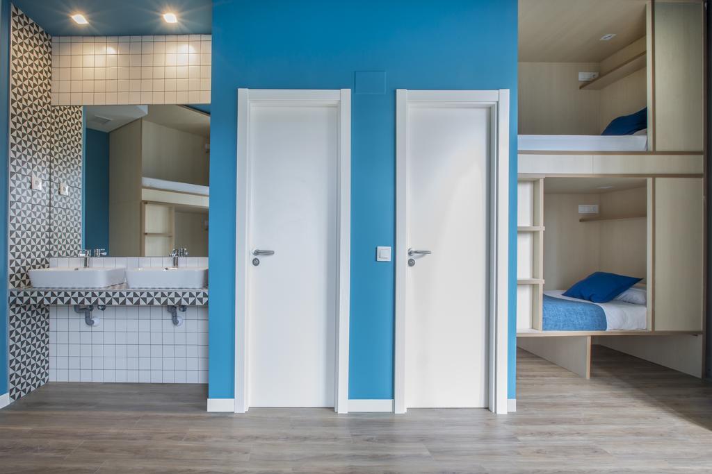 Hostel Mola *