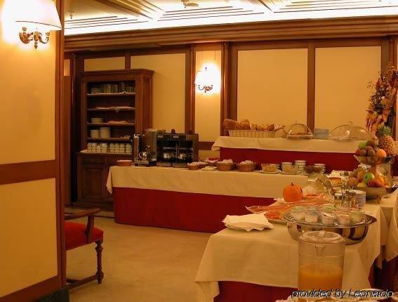Ii Castillas Hotel 3*