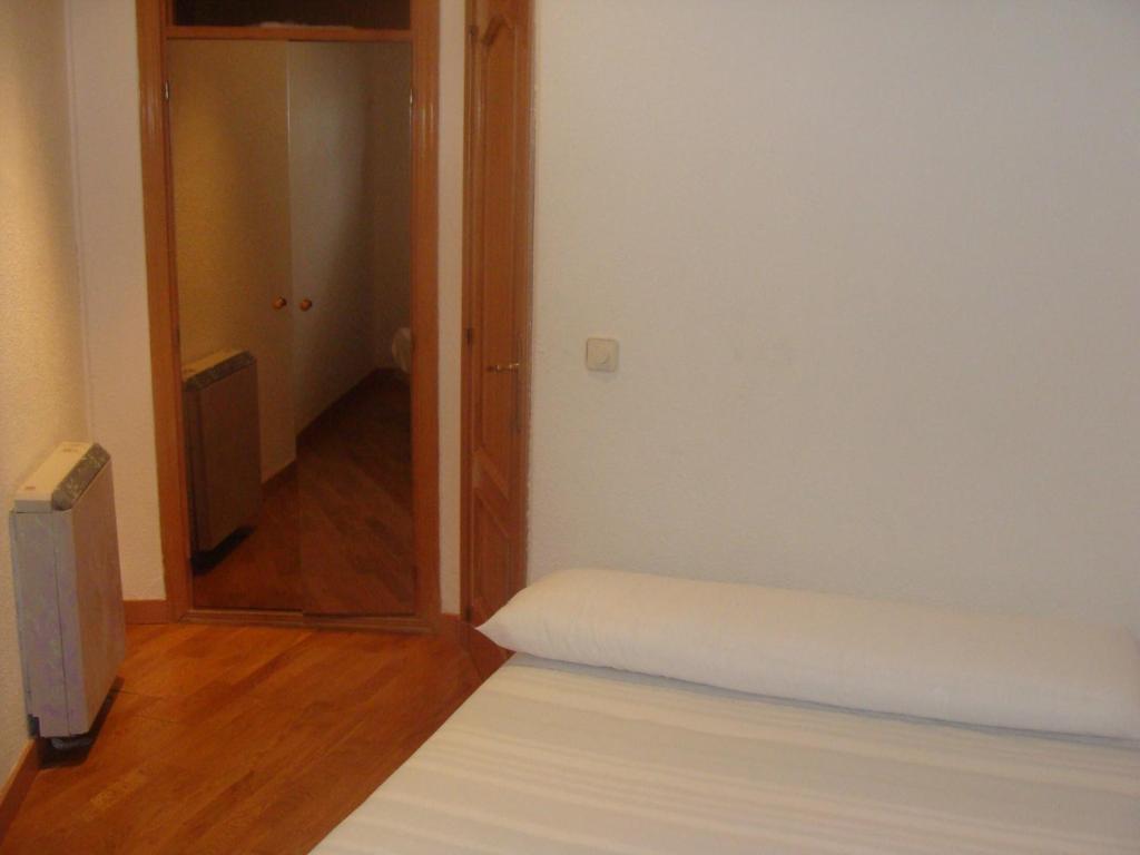 Inter Puerta Del Sol Auto Check In Guest house
