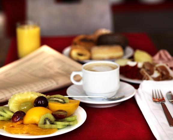 Hotel Occidental Este