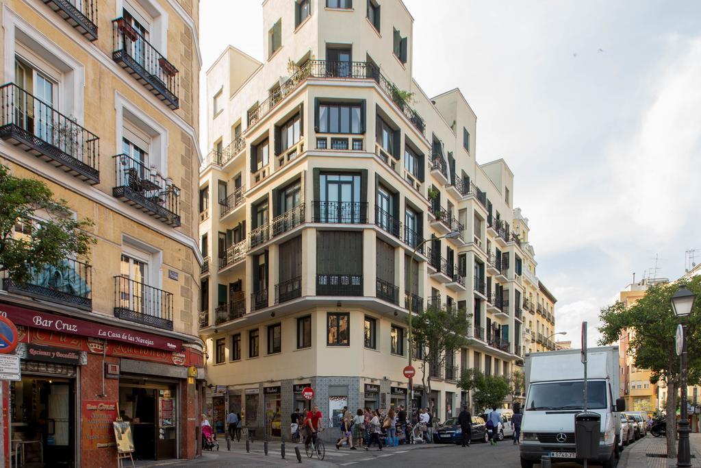 Apartment Bookinmadrid Com - Cascorro Sq 18 Pax Madrid