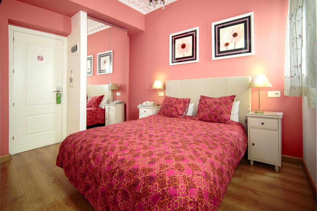 Casa de hóspedes Adria Santa Ana 3*