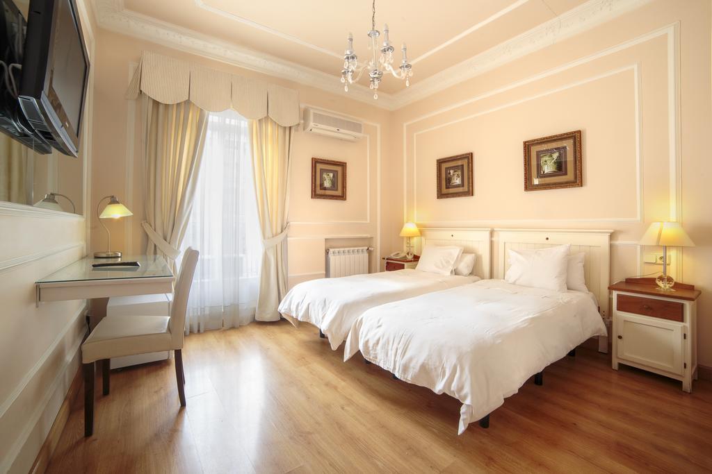 Casa de hóspedes Adria Santa Ana 3*