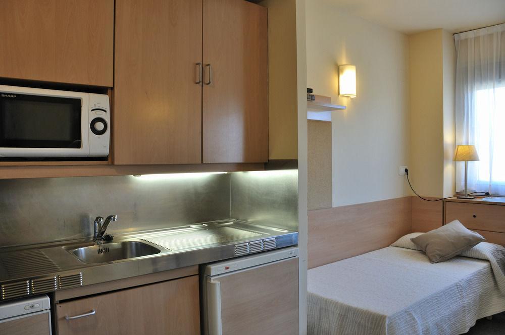 Residencia Universitaria Resa Erasmo * Madrid