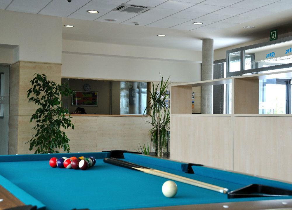 Residencia Universitaria Resa Erasmo Appartement *