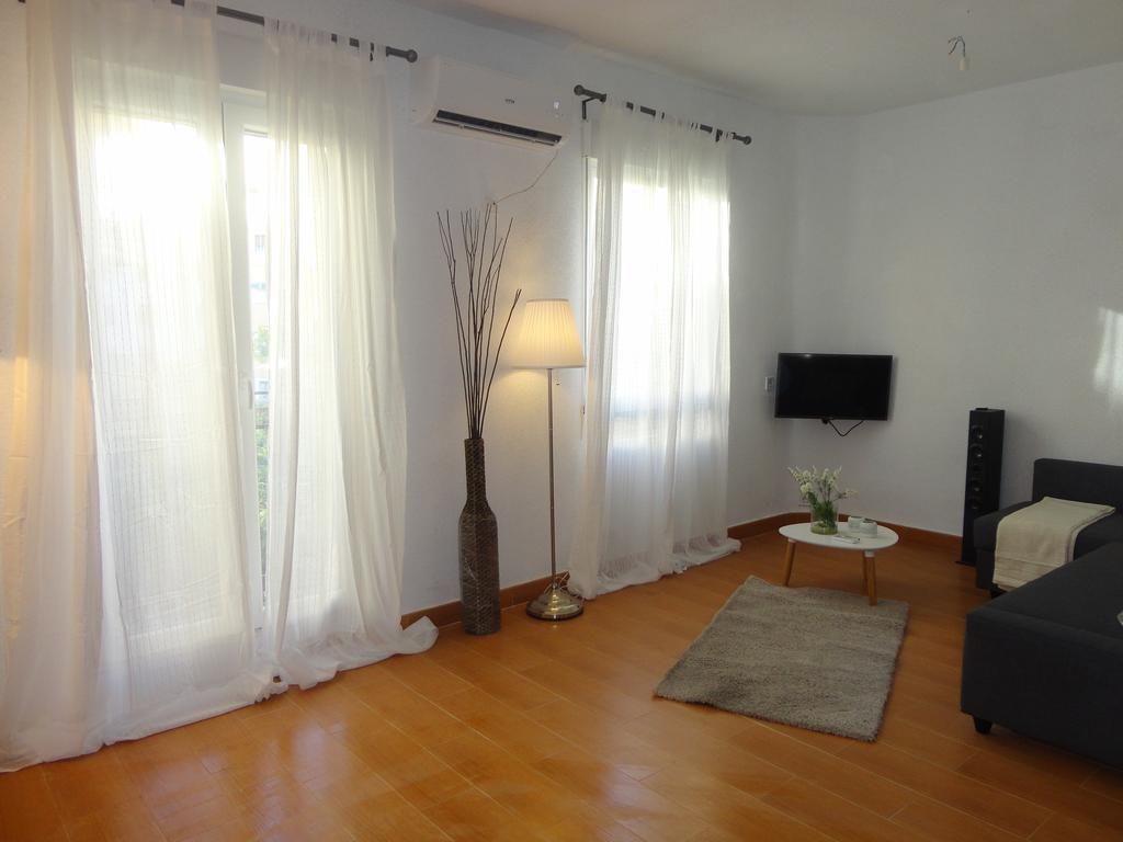 Acacias Apartment