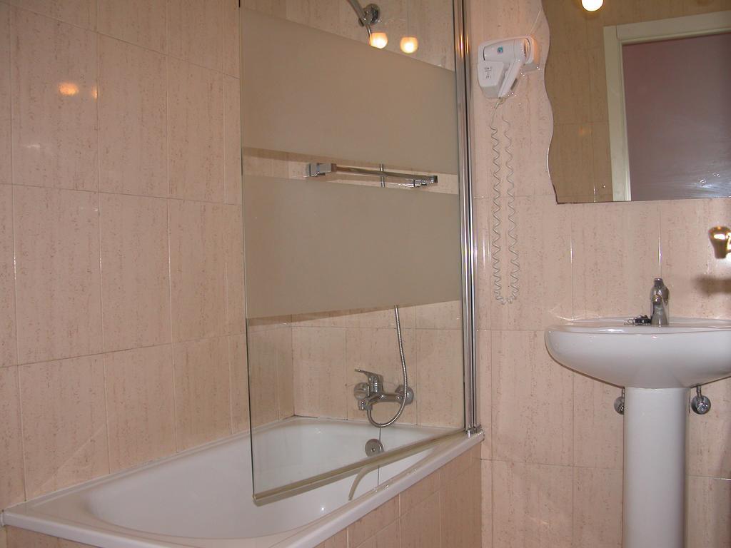 Goyal Pizarro 3* Madri