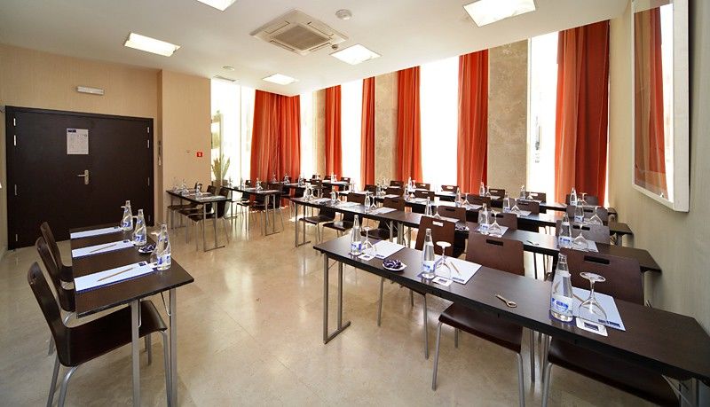Occidental Este 4*