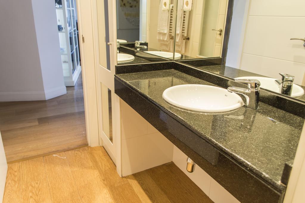 Apartamento Puerta Alcala II Apartment *