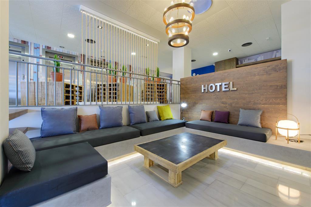 Airport Suites, Affiliated By Meliá 2*