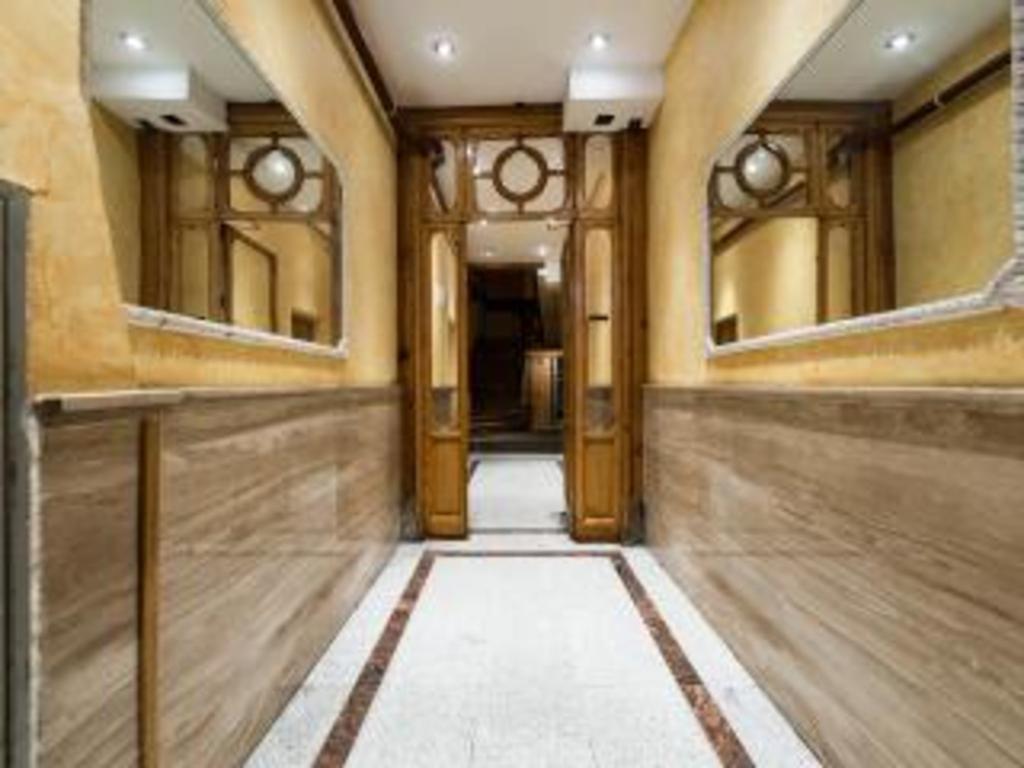 Great Apartment Near Plaza Mayor Large Groups Apartment *