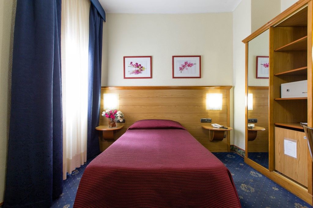 Hotel Negresco Gran Via 2*