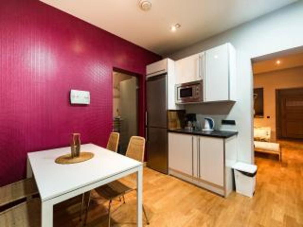 Great Apartment Near Plaza Mayor Large Groups
