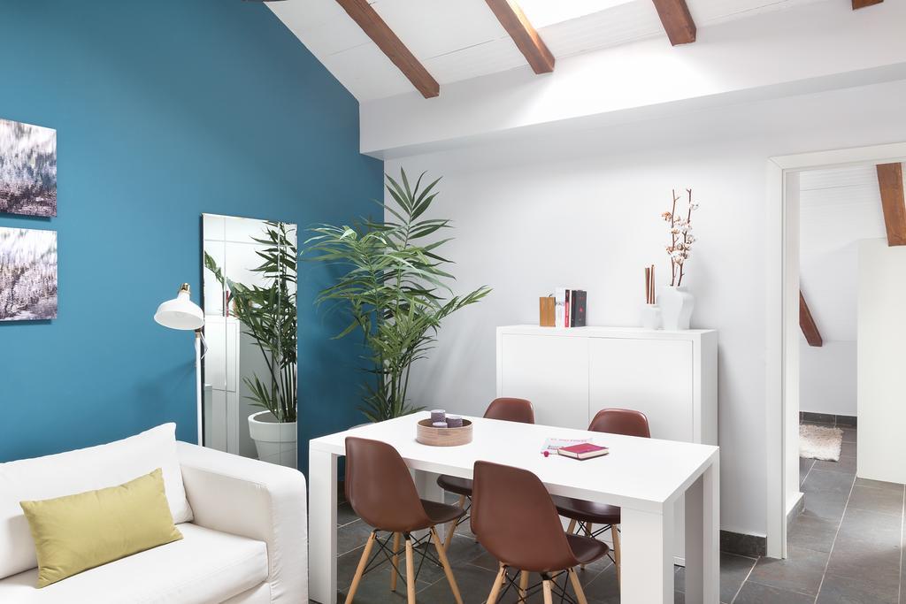 Carretas Attics Apartment *