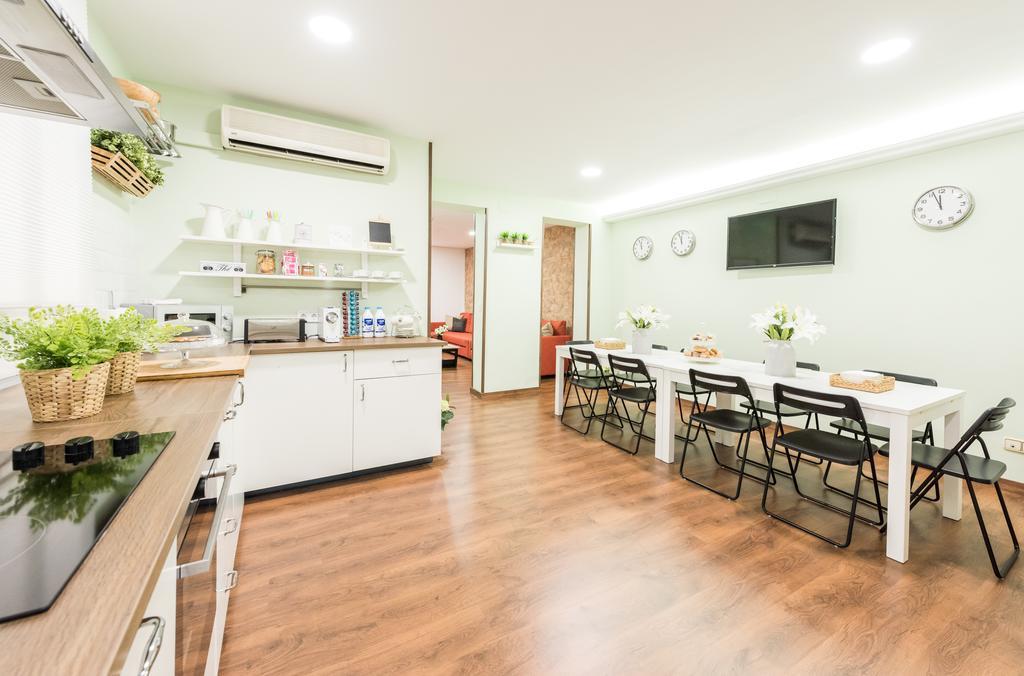 Great Apartment Near Plaza Mayor Large Groups Madrid