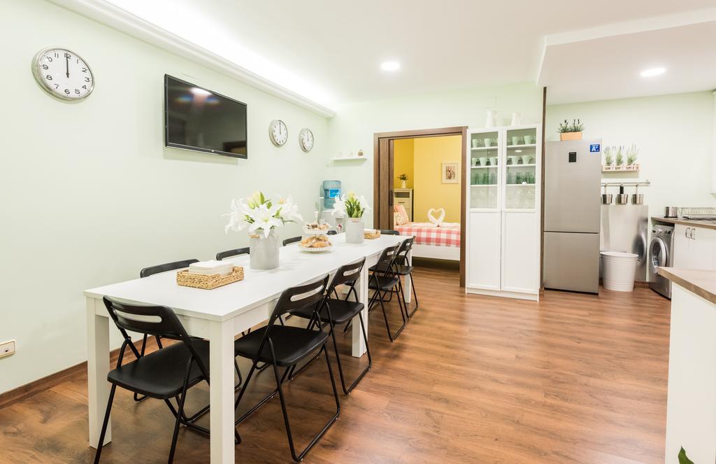 Great Apartment Near Plaza Mayor Large Groups Apartment Madrid