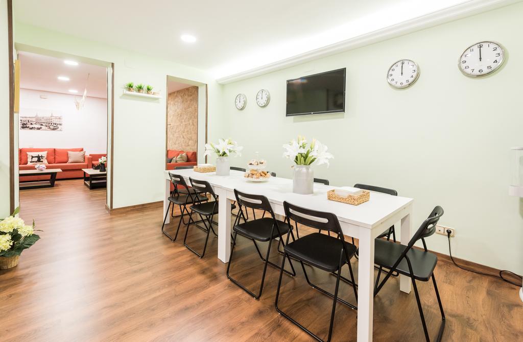 Great Apartment Near Plaza Mayor Large Groups * Madrid