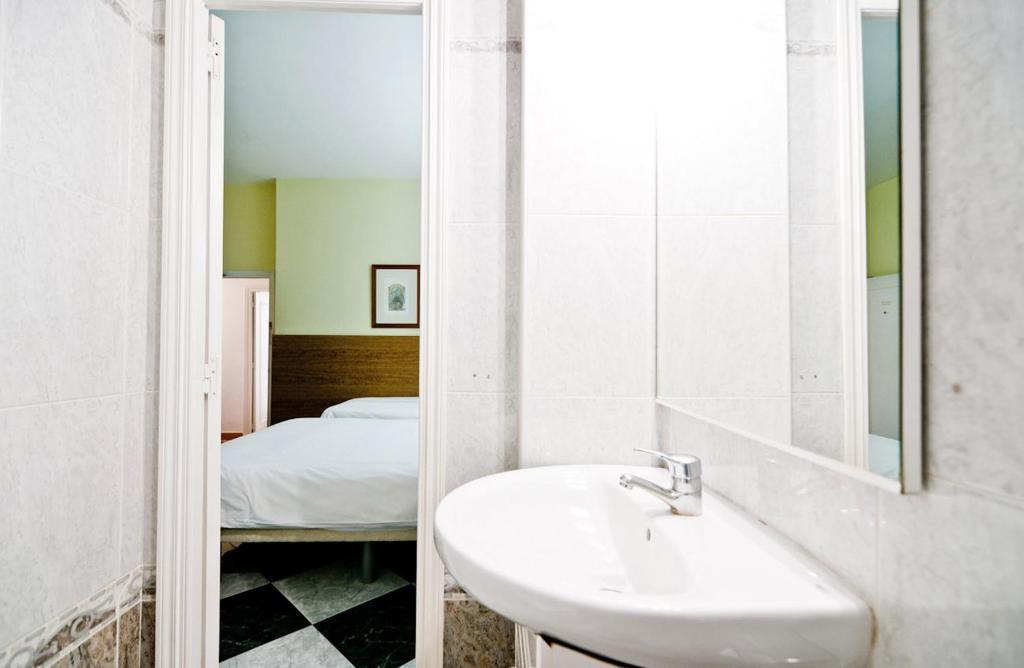 Guest house Asuncion 2*