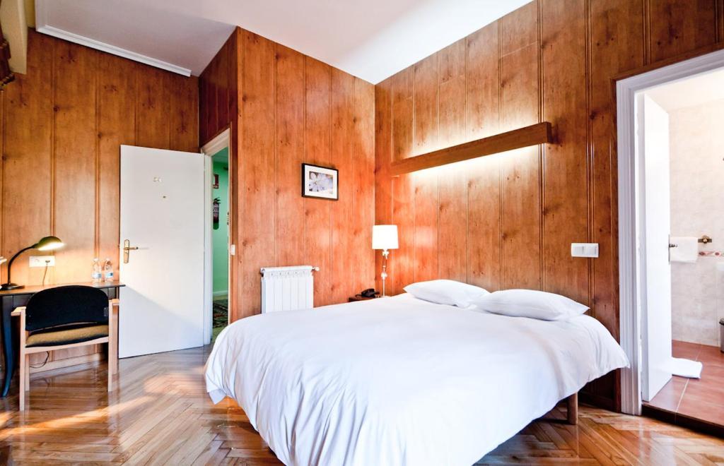 Asuncion Guest house 2*