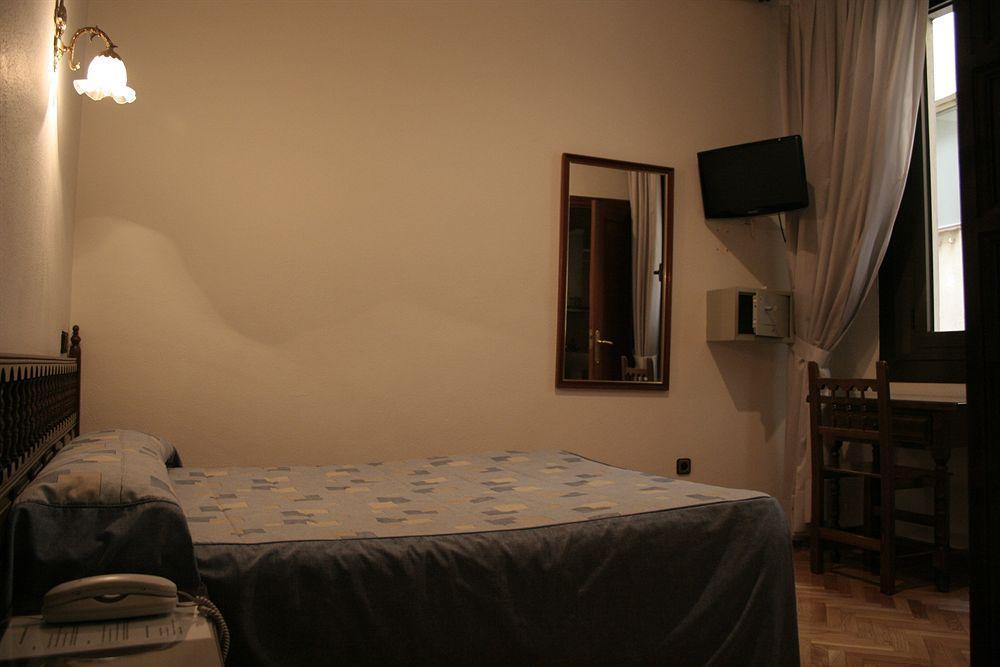 Hispano Gran Vía Casa de hóspedes 2*