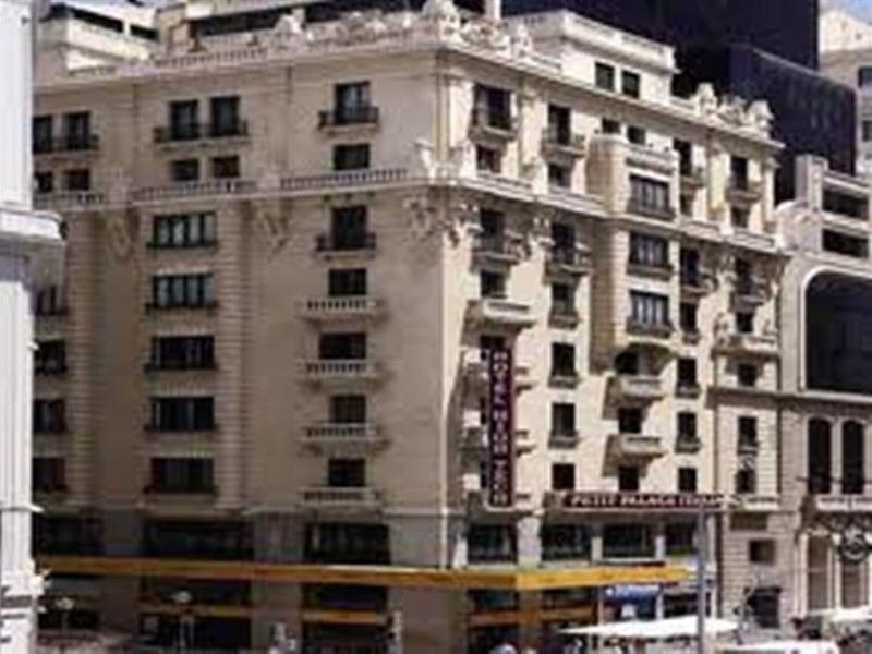 Hotel Petit Palace Triball