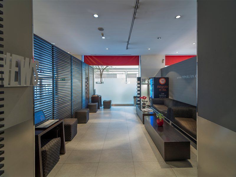 Hotel Petit Palace Triball