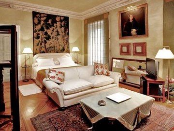 Escala Opera Affittacamere 3*