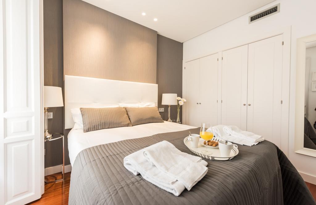 Apartment Santa Ana Plaza *