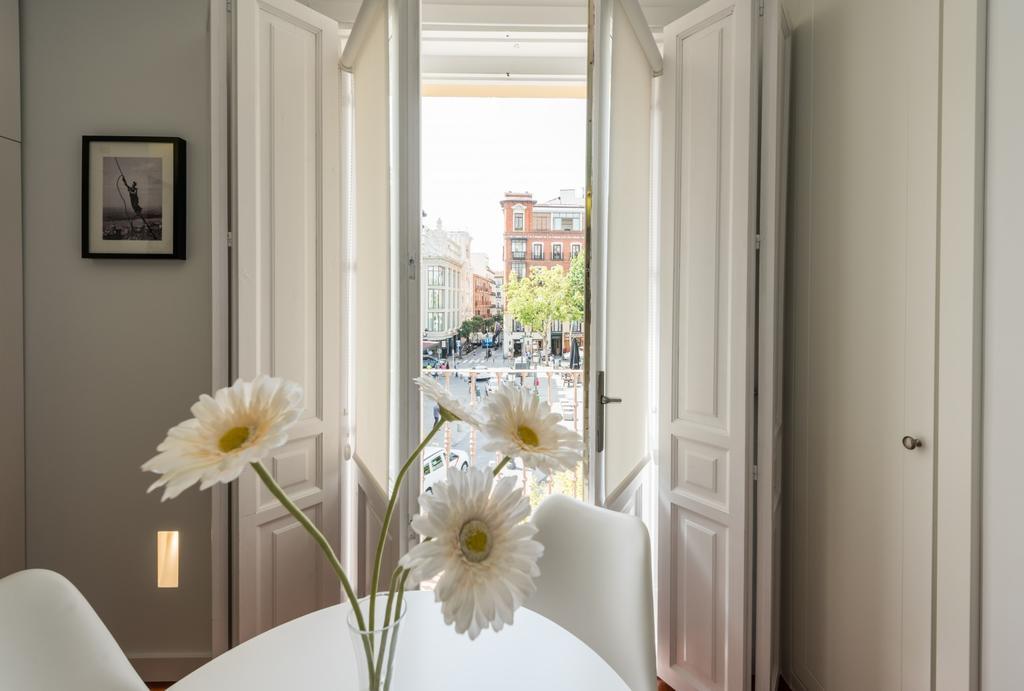 Apartment Santa Ana Plaza Madrid