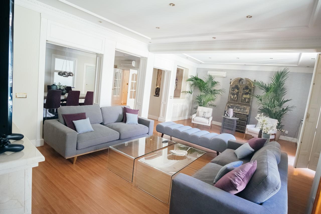 300m² 5 Slaapkamer, 4 Privé Badkamer In Centrum Appartement Madrid