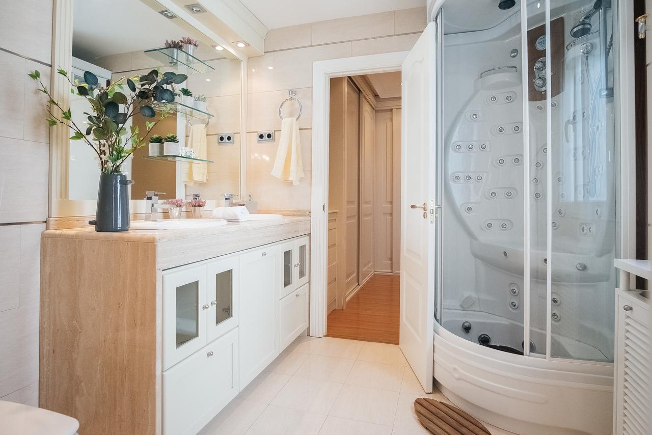 300m² 5 Slaapkamer, 4 Privé Badkamer In Centrum Madrid