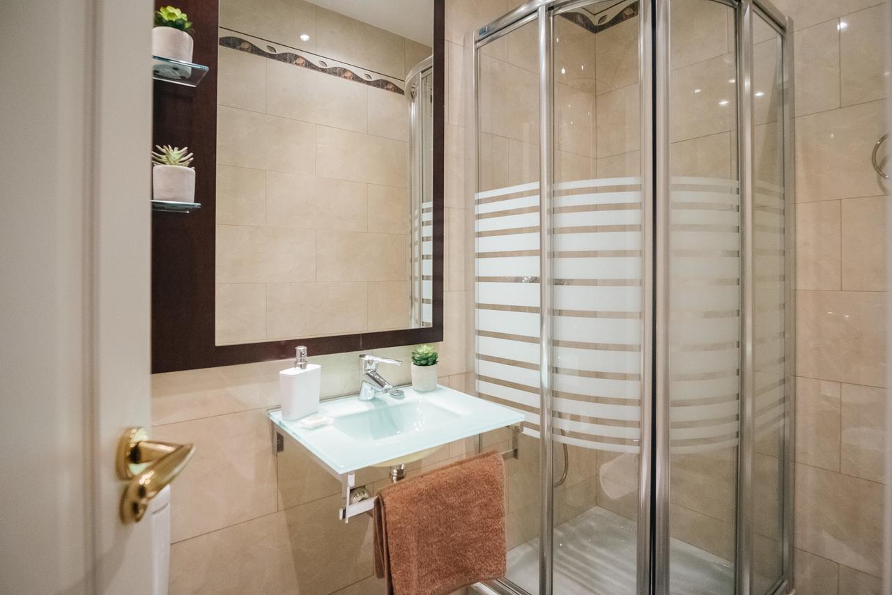 Appartement 300m² 5 Slaapkamer, 4 Privé Badkamer In Centrum