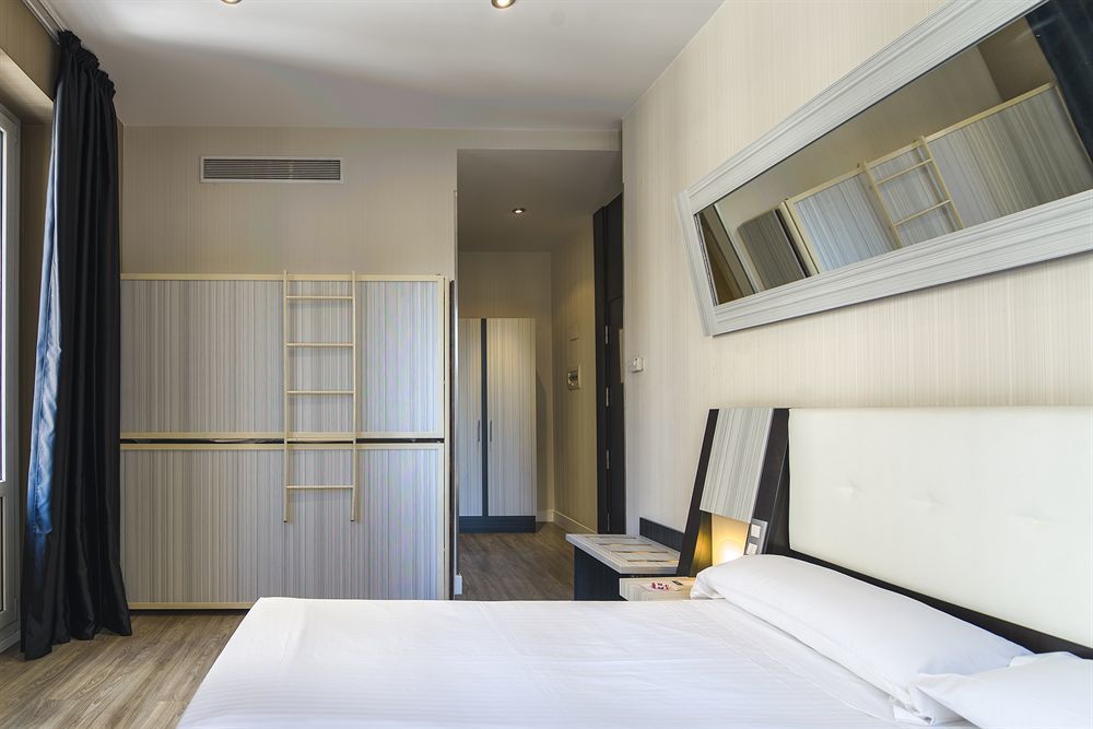 Hotel Petit Palace Triball Madrid