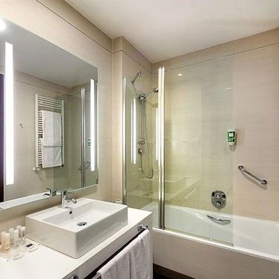 Occidental Este Hotel