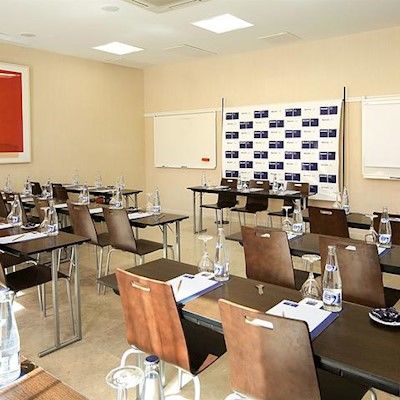 Hotel Occidental Este