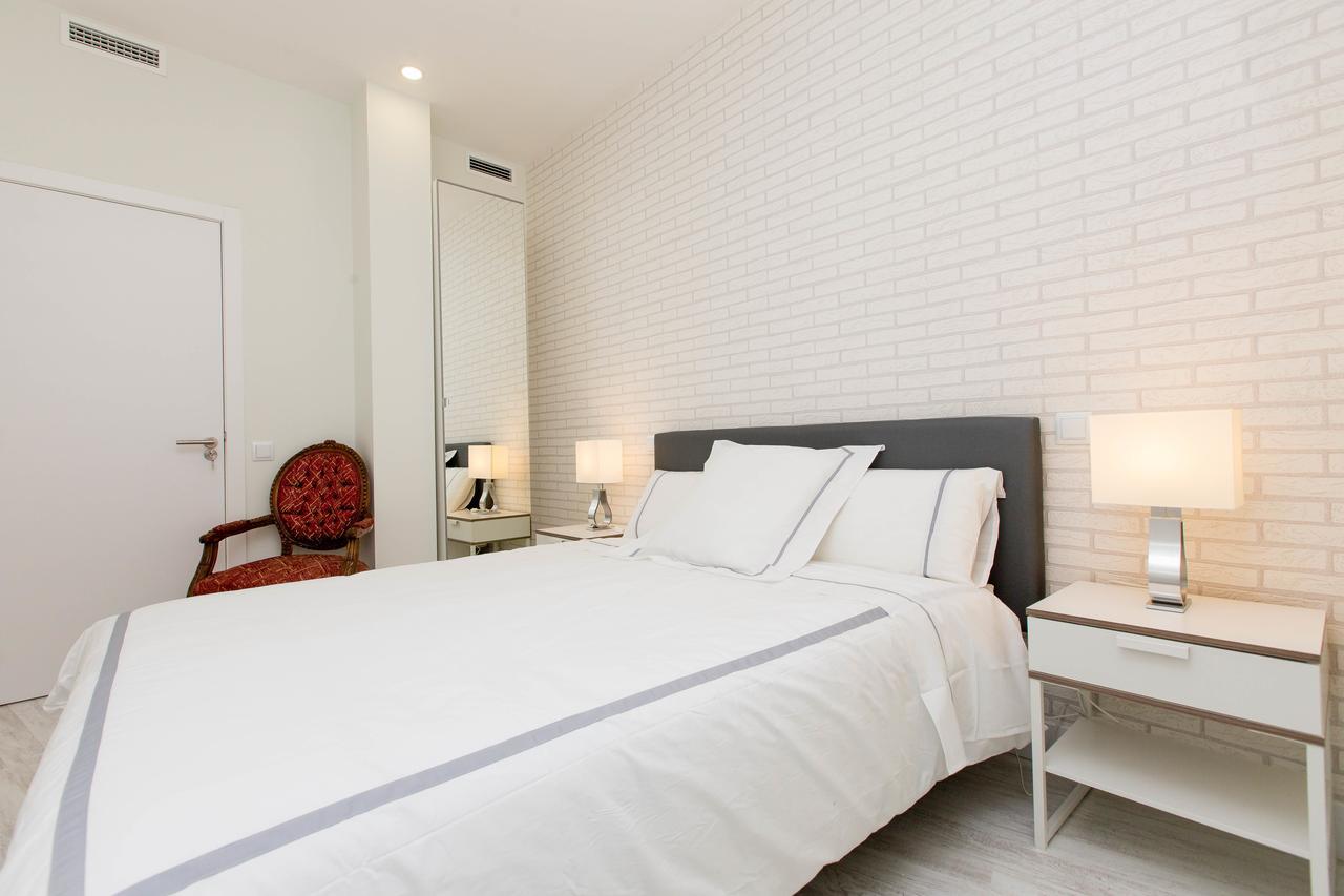 Apartment Bookinmadrid Com - Cascorro Sq 18 Pax
