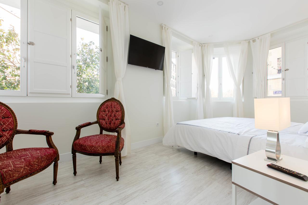 Apartment Bookinmadrid Com - Cascorro Sq 18 Pax Madrid