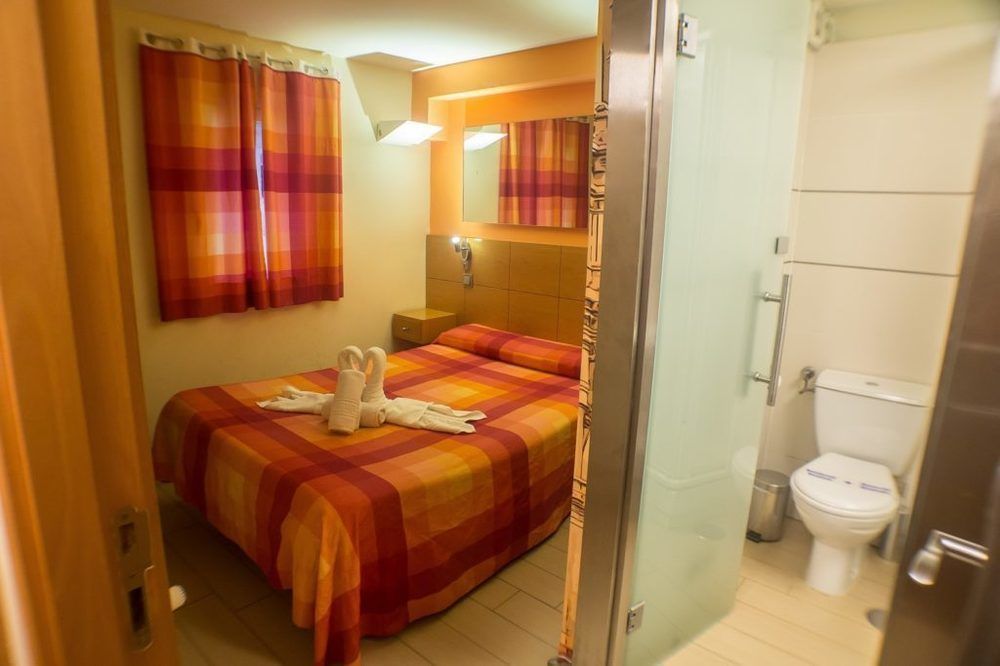 Guest house Inter Puerta Del Sol Auto Check In 3*