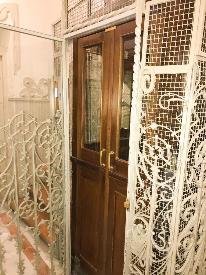 El Botones - Puerta Del Sol Apartamento Madri