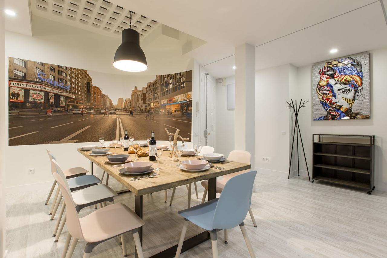 Bookinmadrid Com - Cascorro Sq 18 Pax Apartment Madrid