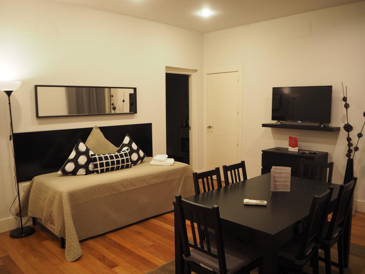 Aparthotel New Point 3*