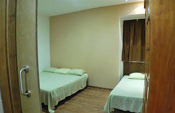 Hotel Aqui Me Quedo *
