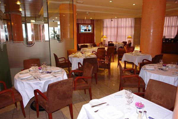 Hotel Ac Carlton By Marriott 4*